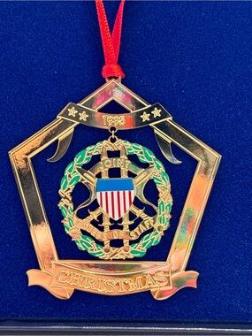 🇺🇸 USA 1995 Gold & Green Joint Chiefs of Staff Christmas Ornament